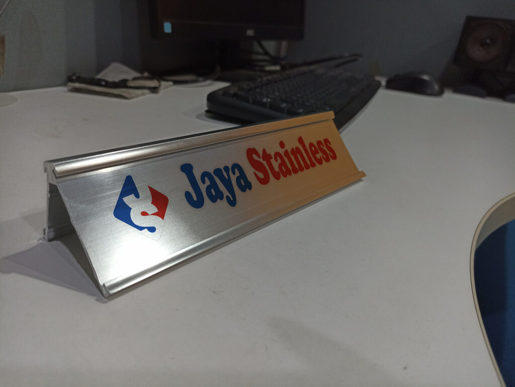 Aplikasi Name Plate