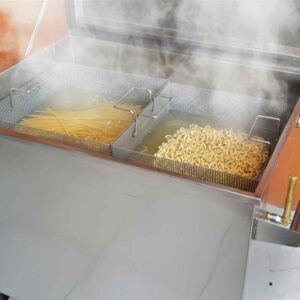 noodle-cooker-stainless-sedang-digunakan_11zon