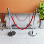 tiang-antrian-bludru-new_11zon
